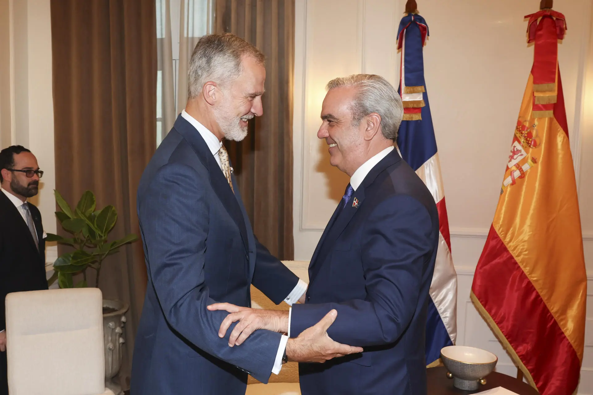 El presidente Abinader y el rey de España, participarán en clausura Congreso Mundial de Derecho