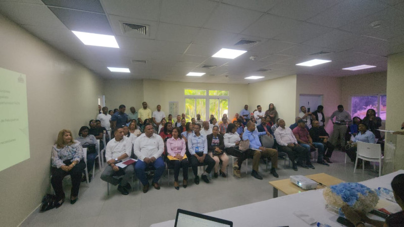 Minerd terminará 77 aulas y construirá otras ocho en Bahoruco