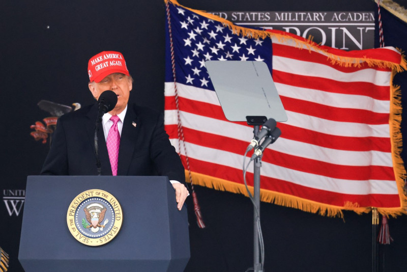 Trump promete defensa antimisiles gratis a Canadá si se convierte en su 51º estado