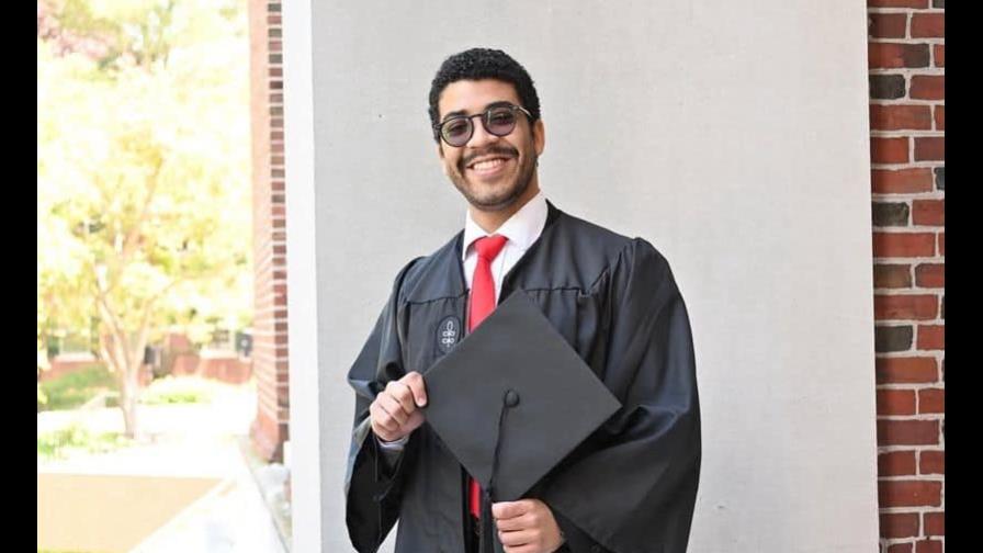 Se gradúa José Valdez, primer estudiante de escuela pública dominicana en ser admitido en Harvard
