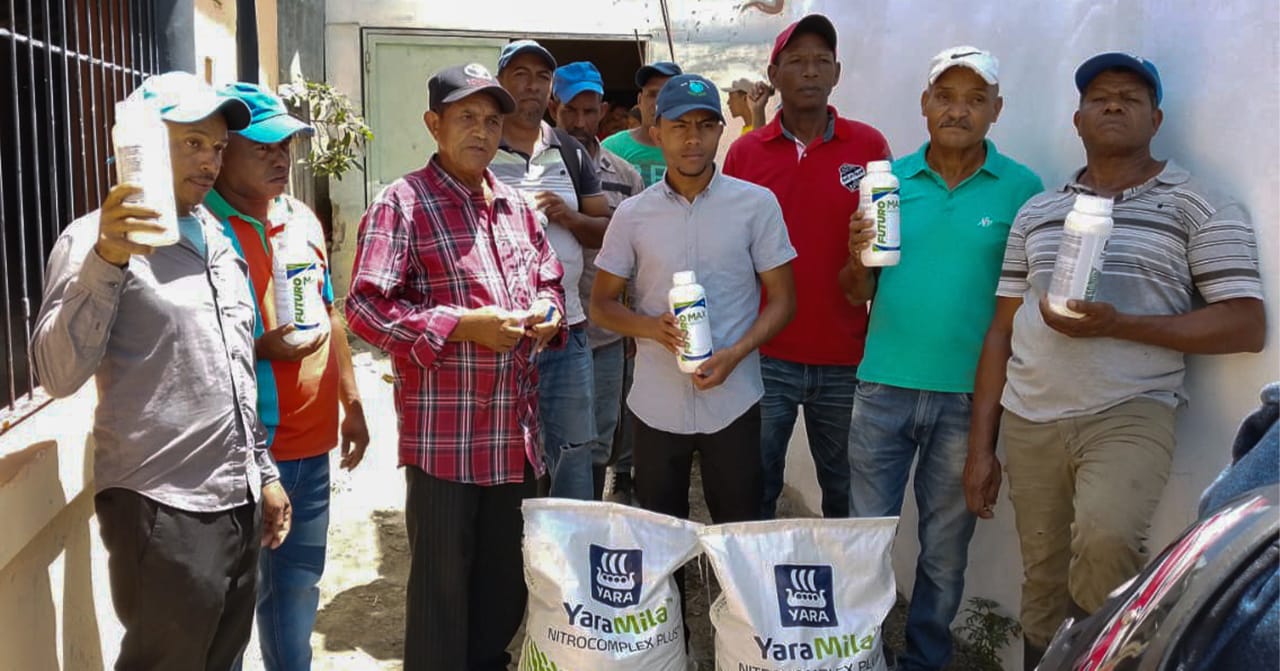 UTEPDA distribuye más de 9 mil kilos de fertilizantes y abono a productores agrícolas de Azua y San Juan