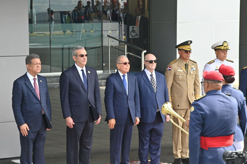 Abinader y expresidentes dominicanos solicitan a la ONU intervención urgente en Haití