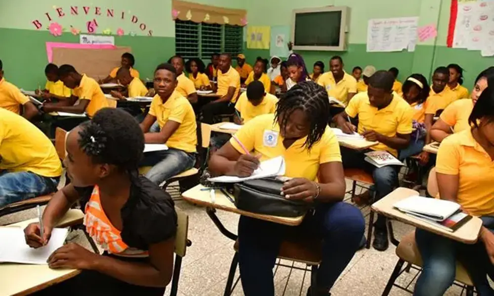 Haitianos se duplican en escuelas República Dominicana; cae matrícula dominicanos