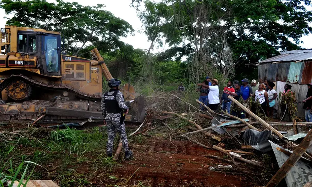Invasores en Boca Chica tienen 15 días para desalojar lugar