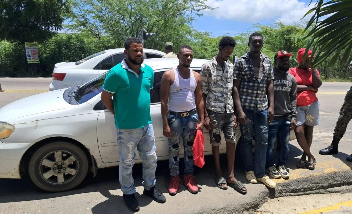 Detienen grupo de indocumentados en Montecristi, San Juan y Santiago Rodríguez