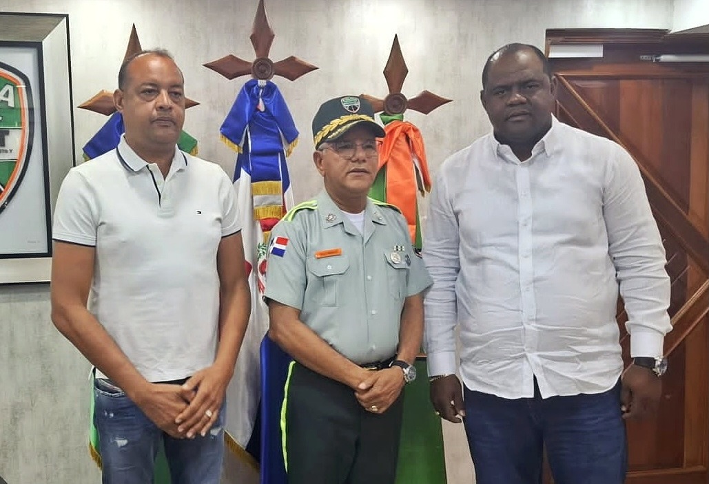 Alcalde de Las Matas de Farfán se reúne con director de la DIGESETT tras enfrentamiento con agentes