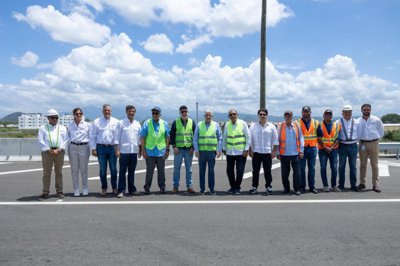 Ministro de Obras Publicas realiza recorrido por  Circunvalación de Baní:
