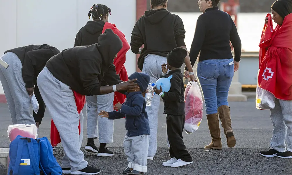 EE.UU. exige a niños inmigrantes ilegales que abandonen país