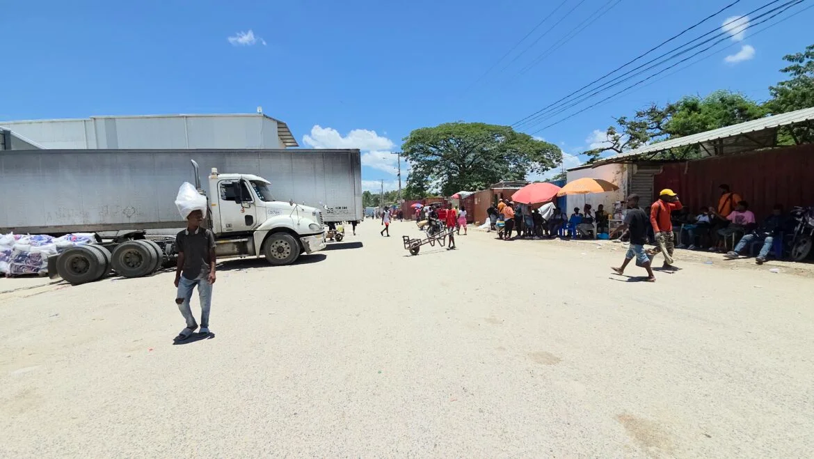 Crisis silenciosa en Elías Piña: Frontera abierta, comercio paralizado por miedo en Haití