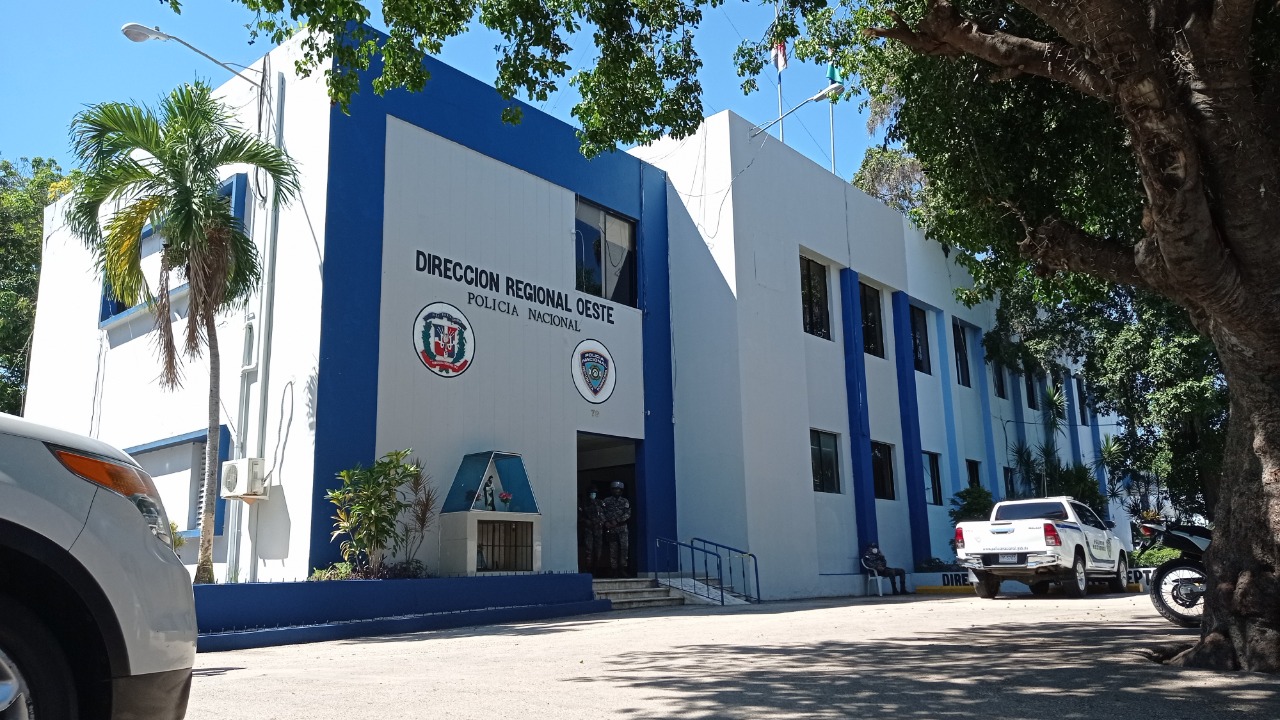 Policía Nacional apresa a dos supuestos asaltantes en San Juan