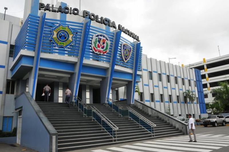 Madre envenena a sus tres hijos y se suicida en el Ensanche Isabelita