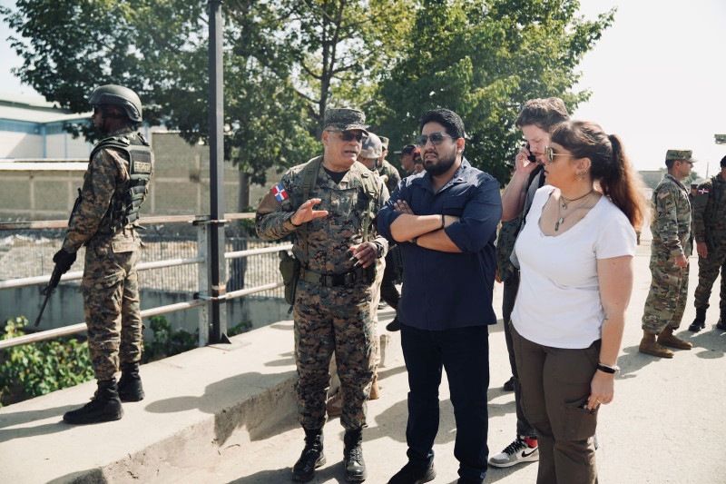 Ministro de Defensa explica acciones de organismos del Estado en frontera a subsecretario de EE.UU.