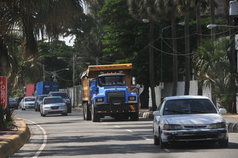 Fenatrado dice tiene “supervisión privada” para suspender a camioneros infractores de la ley