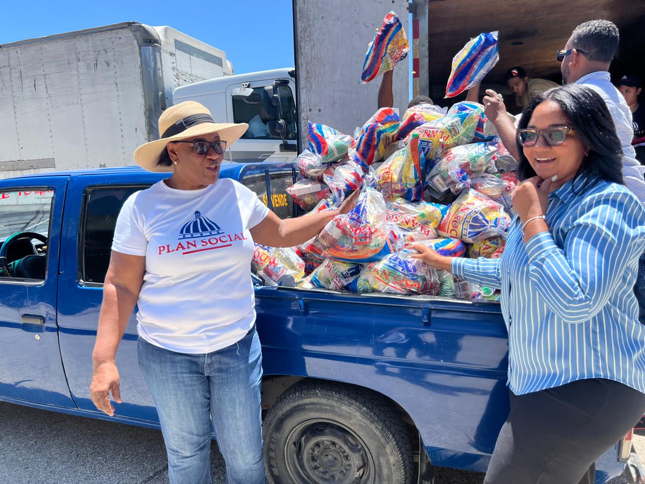 Plan de Asistencia Social realiza operativo de Raciones alimenticias en Elias Piña.