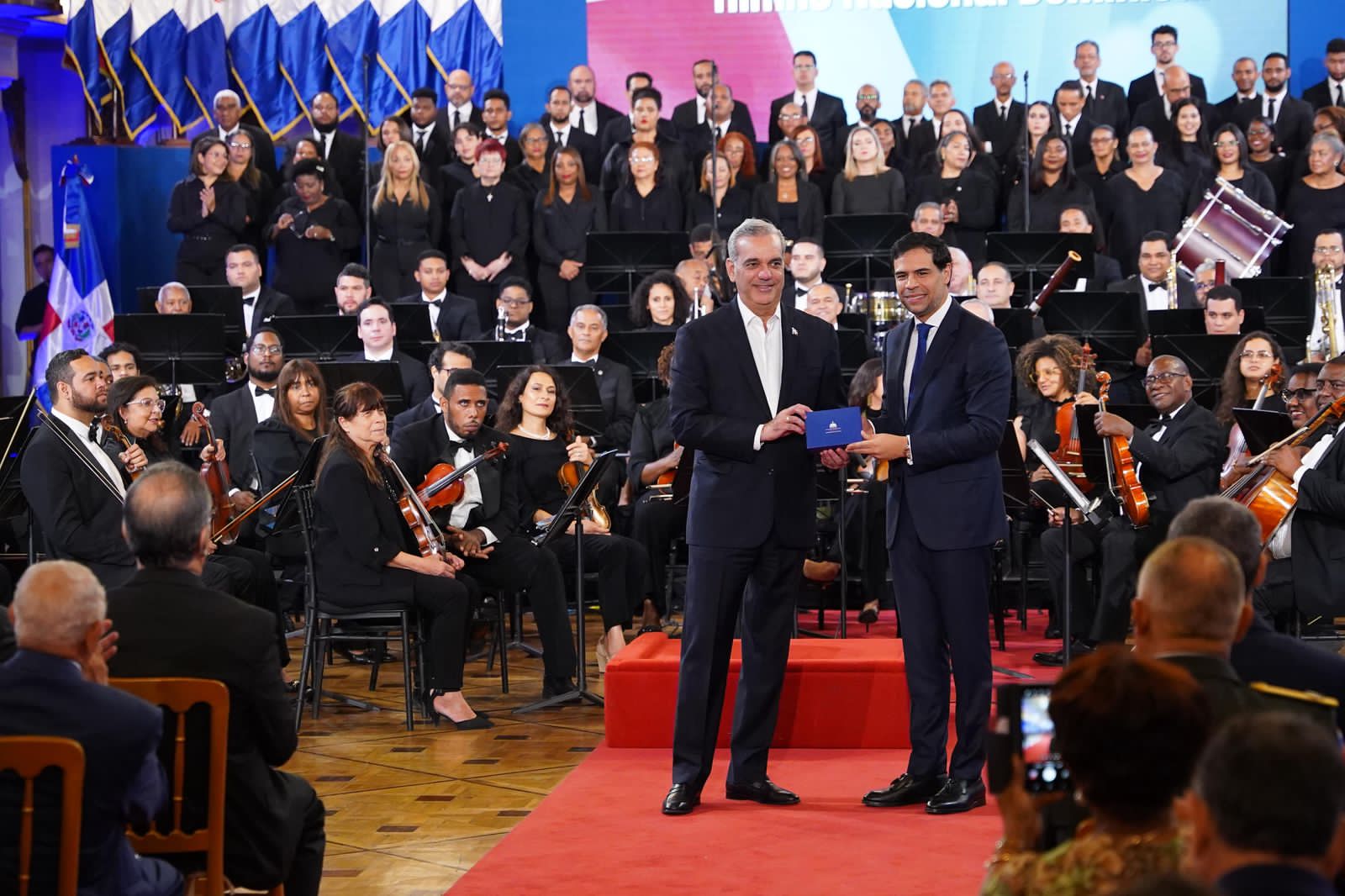 Presentan en el Palacio Nacional regrabación del himno nacional dominicano