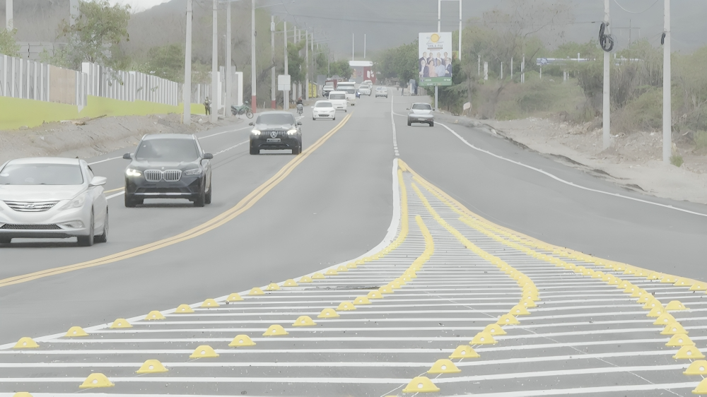 Circunvalación de Baní revoluciona la movilidad en el Sur; miles de vehículos circularon en su primer domingo