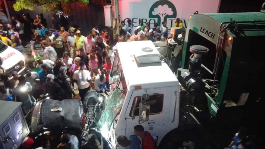 Trágico accidente Accidente de tránsito ocurrido   en La Otra Banda de Higuey deja seis fallecidos y diez heridos.