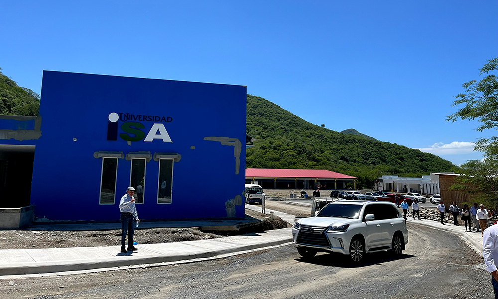 Disputa entre Abinader y Medina por obras construidas sigue en La Semanal.