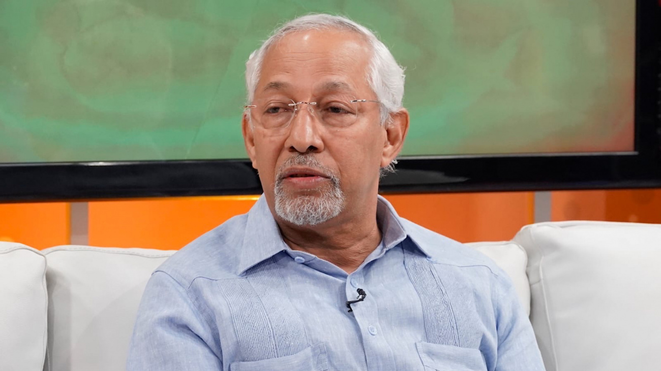 Ángel Hernández asegura entregó pruebas de irregularidades en Educación a Abinader y Raquel