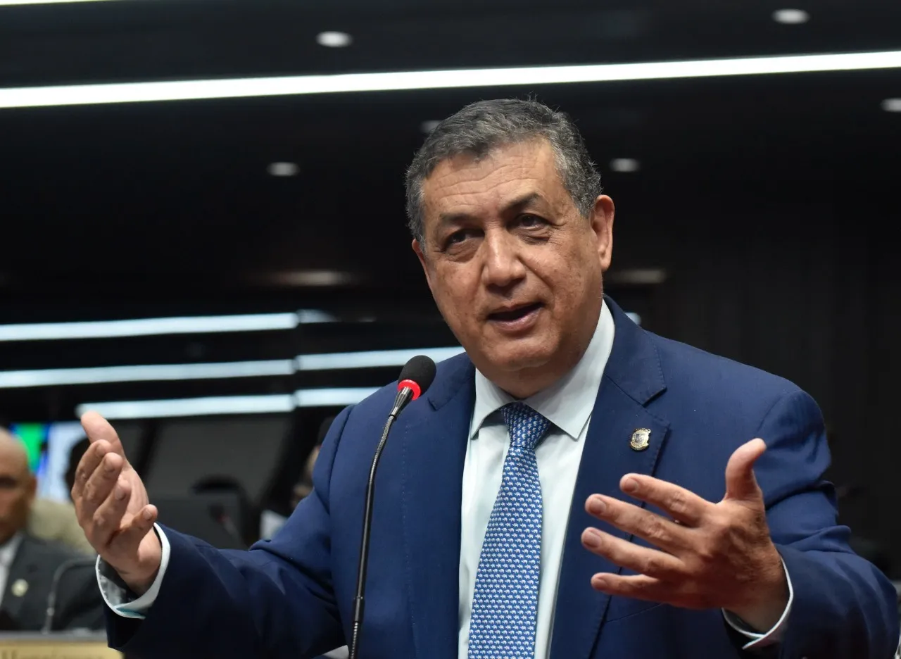Gustavo Sánchez defiende al PLD: Dice Maxy Montilla y Alexis Medina abusaron de confianza de Danilo