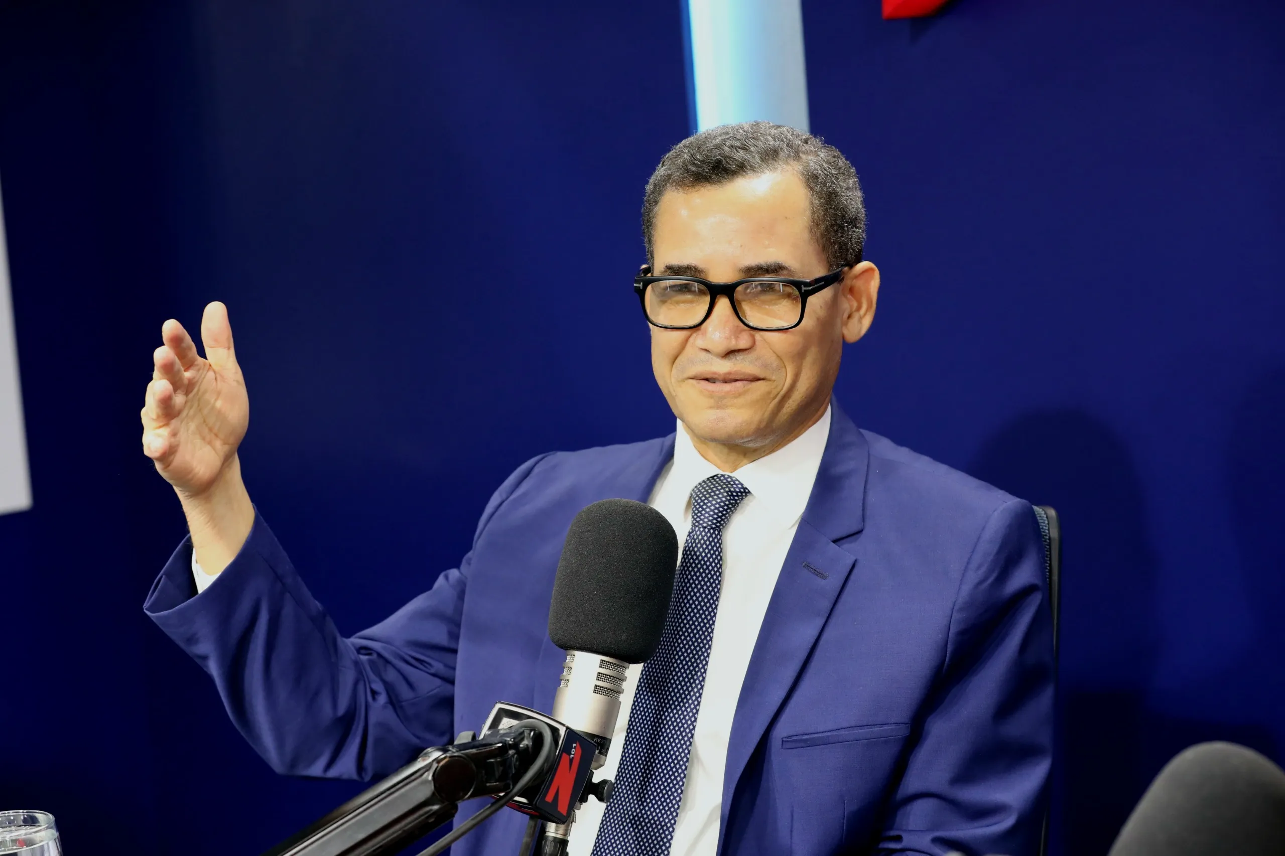 Ministro de Trabajo dice cesantía “permanecerá tal y como está” y asegura habrá reforma laboral