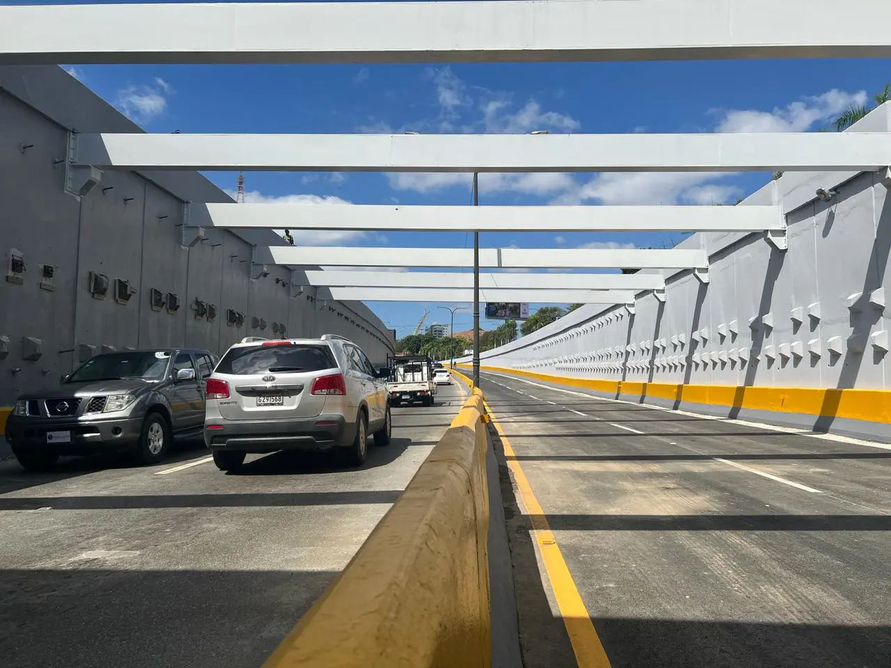 Conductores dicen paso a desnivel sigue siendo un caos en horas pico