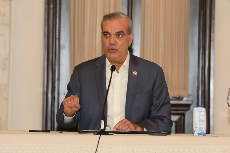 Abinader se reunirá a las 6:30 PM con el COE; prevén lluvias hasta el sábado por tormenta Melissa