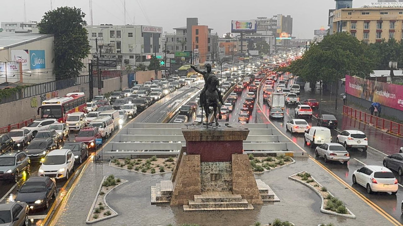 Tormenta Melissa provoca inundaciones y entaponamientos en gran parte de Santo Domingo