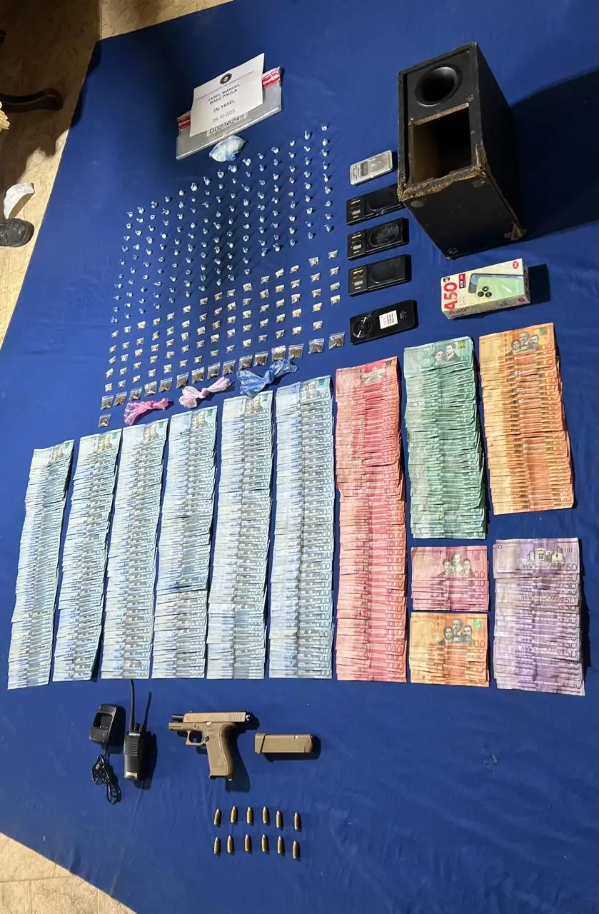 DNCD arresta en Dajabón a “Yasel” con drogas, arma de fuego y más de RD$600 mil pesos