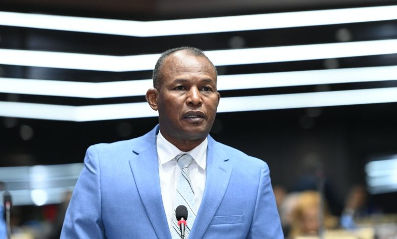 Diputado Melido Mercedes: La próxima semana presentarán informe Código Laboral