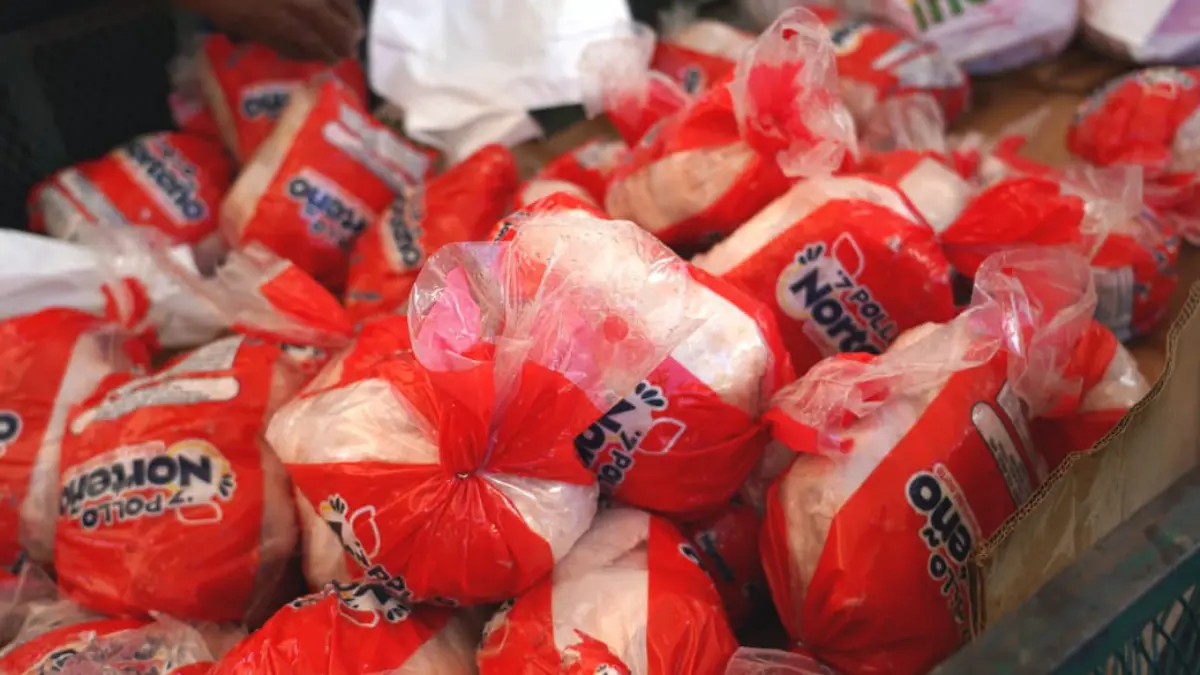 Venderán pollos enteros a RD$200 en Feria Ganadera