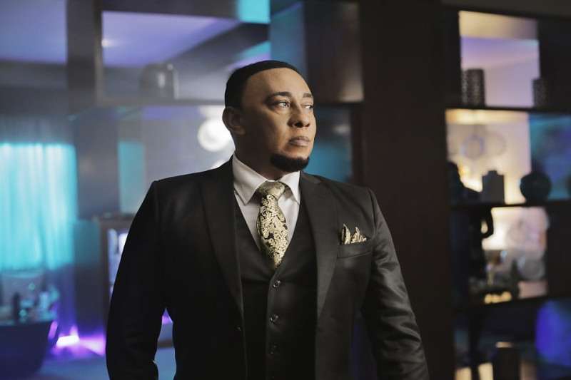 Defensa de Anthony Santos reconoce paternidad de niño de un año y califica a la madre de “despechada”