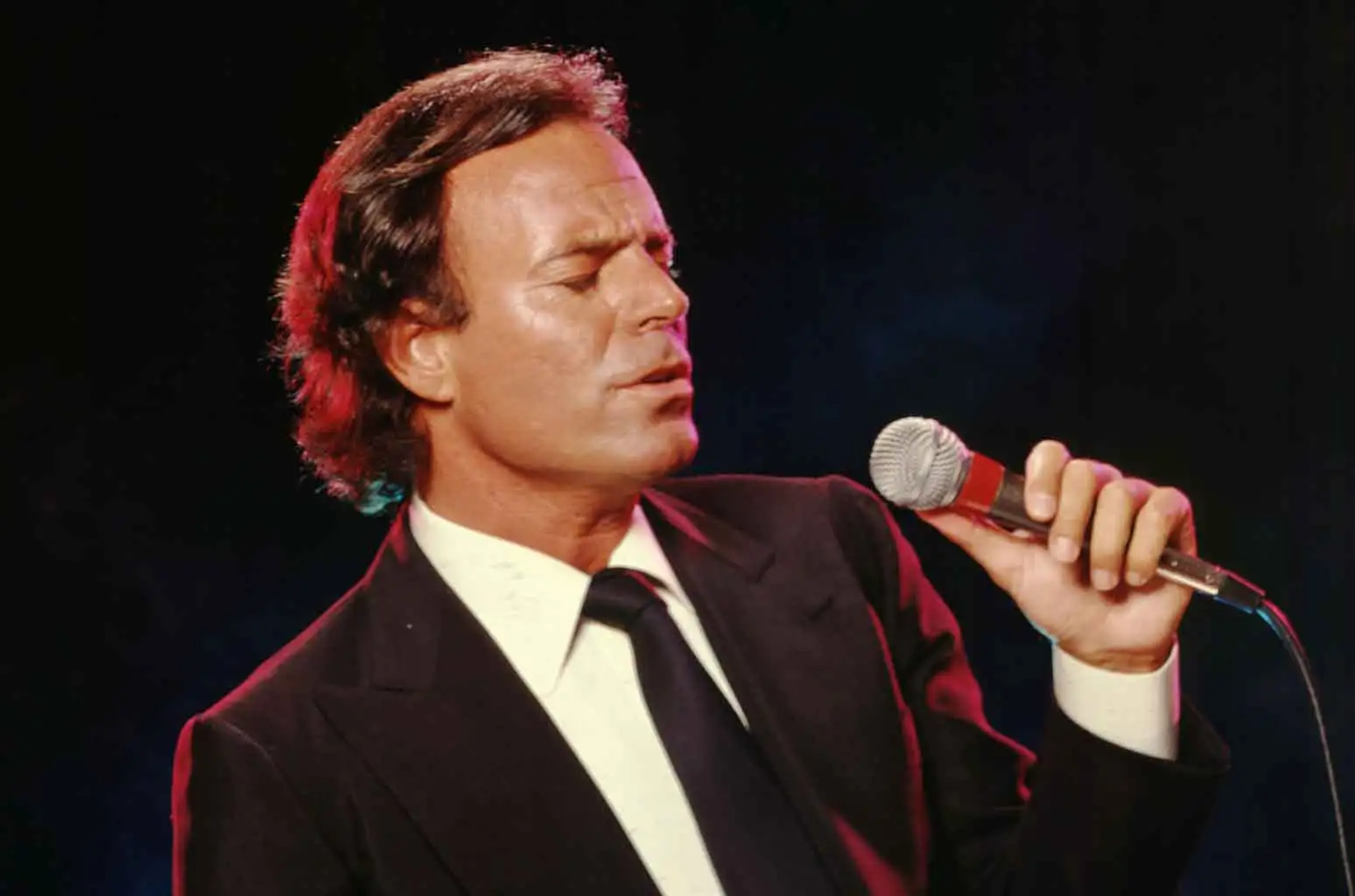 Julio Iglesias pide archivar la investigación contra él y detener el daño reputacional