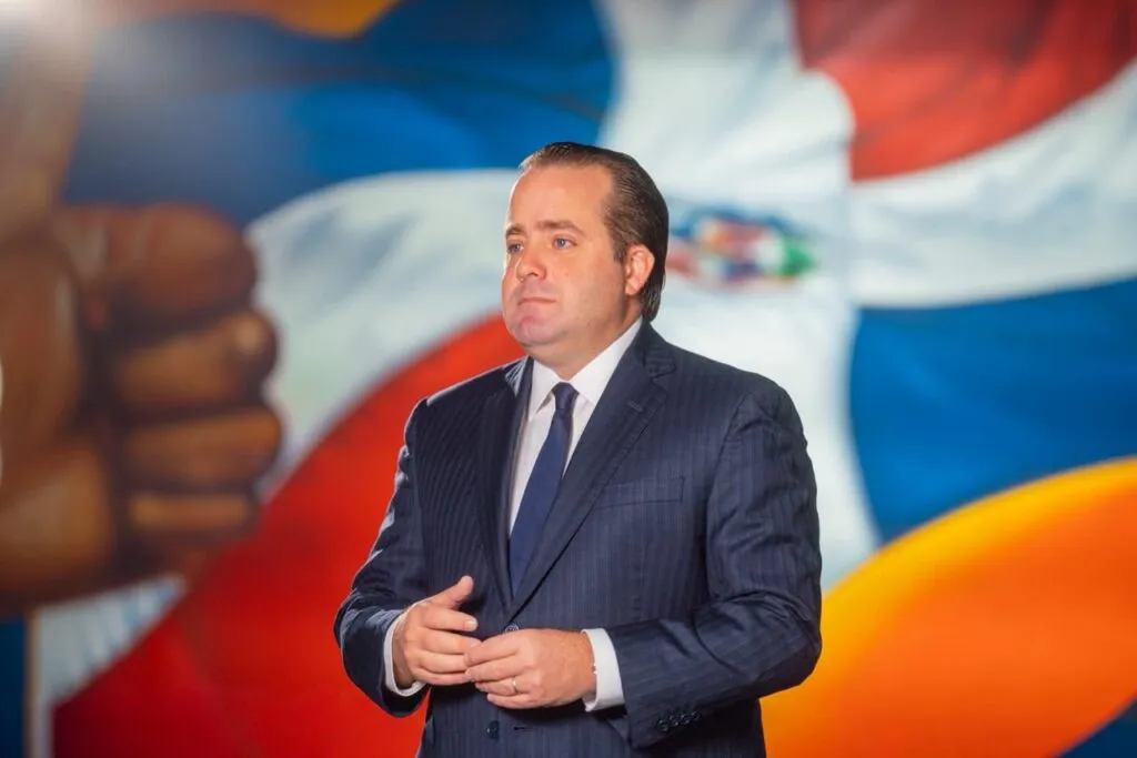 Paliza adelanta cambios y rotaciones en el tren gubernamental