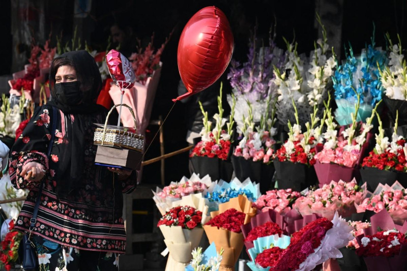 Canciones románticas para dedicar en el fin de semana del amor