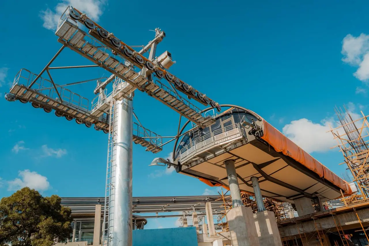 Gobierno dice 1ra fase de la Línea 3 del Teleférico de SD estará lista en diciembre de 2026
