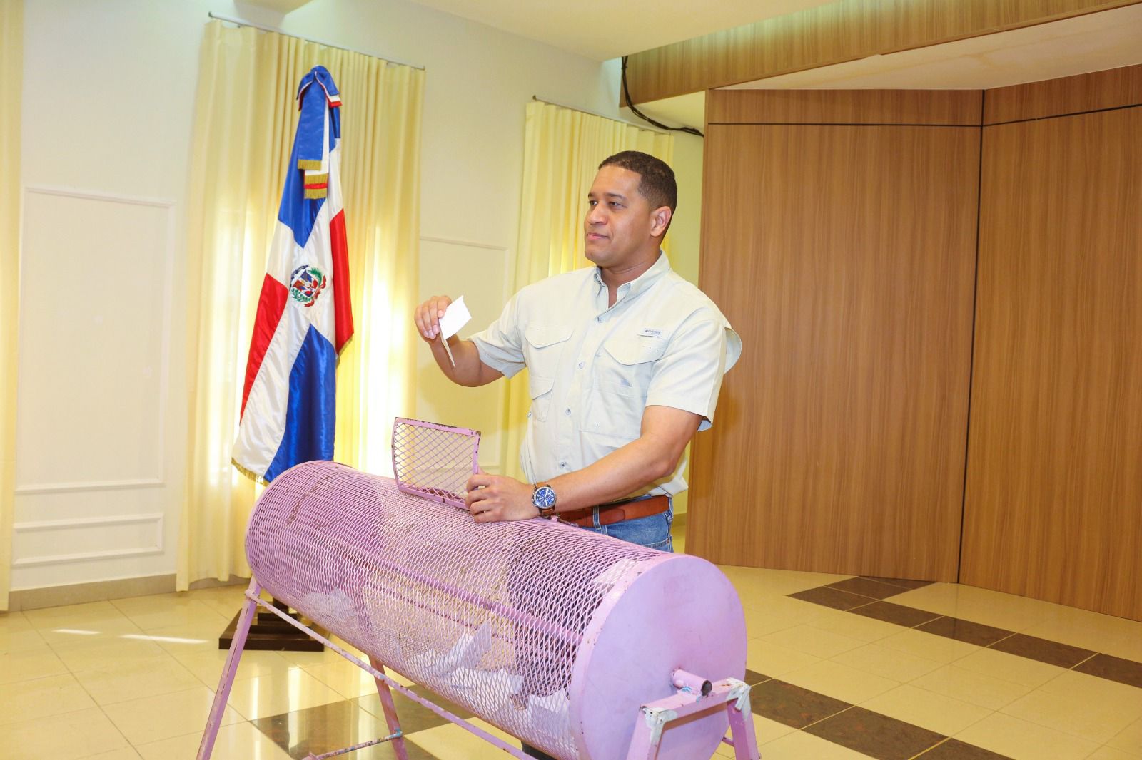 Alcaldía de SJM realiza sorteo de aceras y contenes para cuatro comunidades del municipio a un costo superior a los 9 millones de pesos