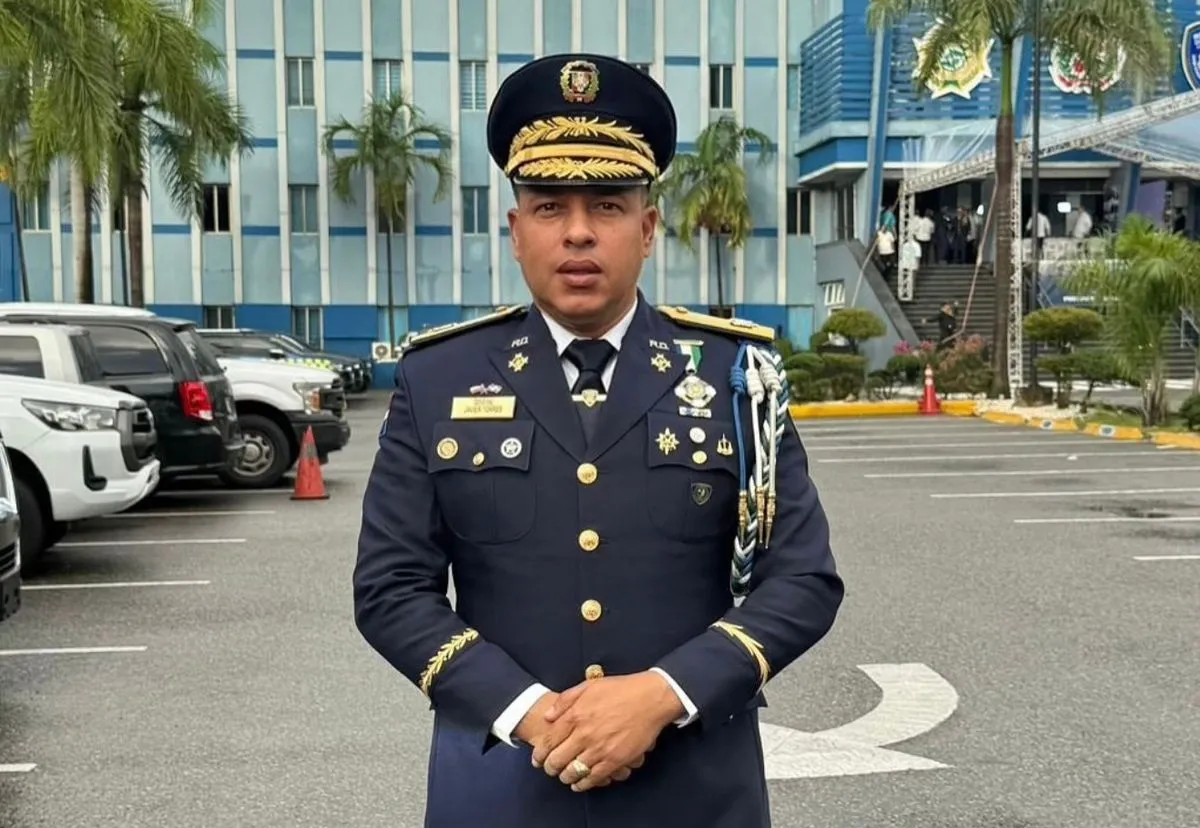 Causa revuelo en redes la puesta en retiro del general Torres de la Policía