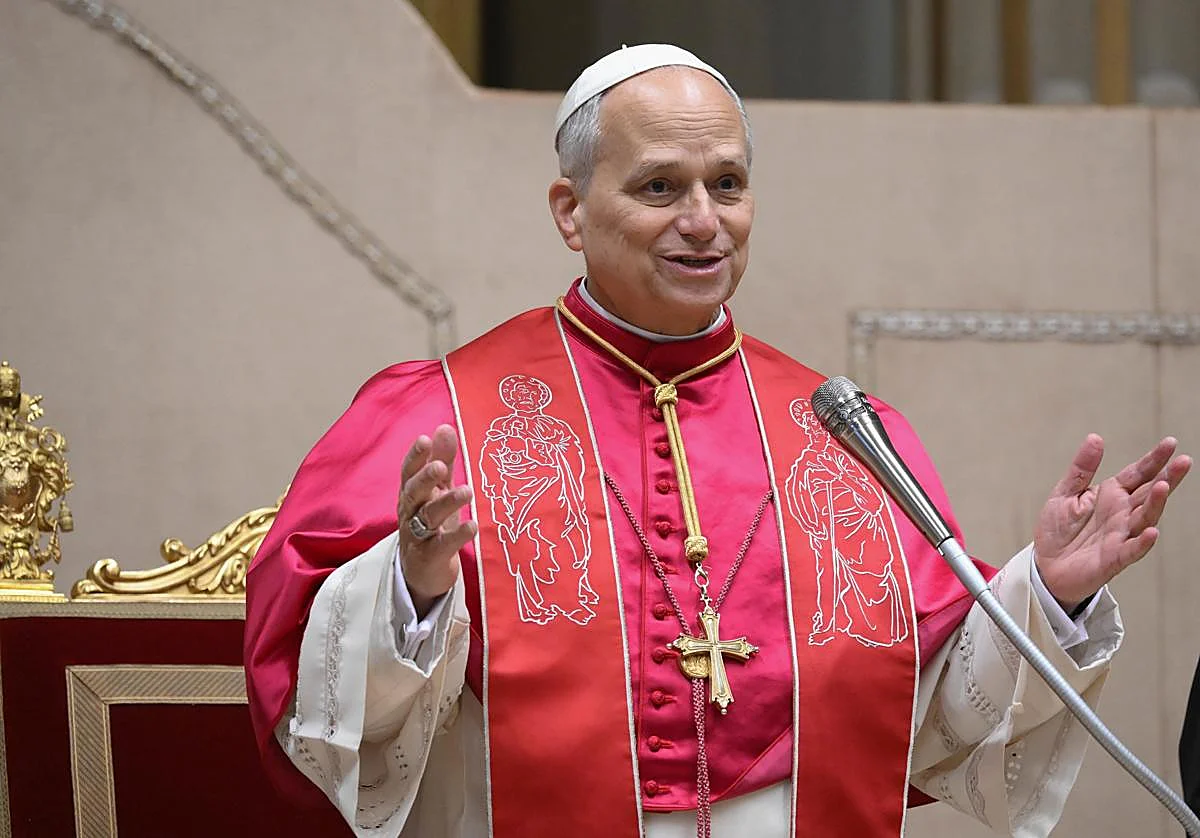 El papa pide trabajar por la paz y buscar soluciones «sin usar las armas»