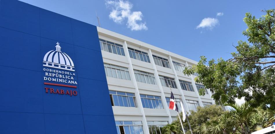 Gobierno exhorta a provincias con alerta amarilla a flexibilizar jornada e implementar teletrabajo