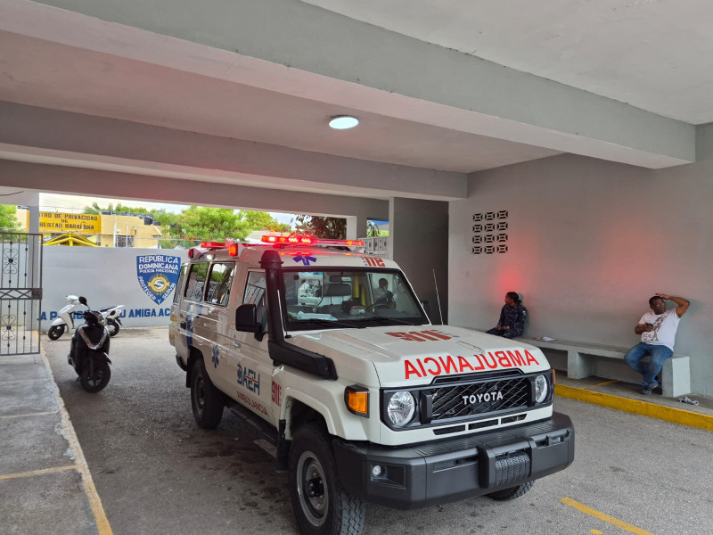 Pelea entre dos grupos deja varios heridos y detenidos en playa de Barahona