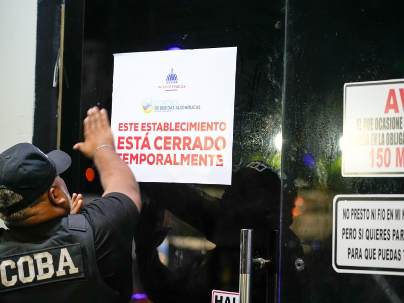Operativo de control antirruido deja 8 negocios cerrados y varios notificados en Baní y Nizao