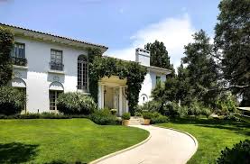 Angelina Jolie pone en venta su histórica mansión en Los Ángeles por 29.85 millones de dólares