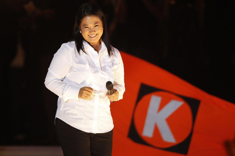 Keiko Fujimori mantiene su ventaja sobre Sánchez al llegar al 25 % del escrutinio en Perú