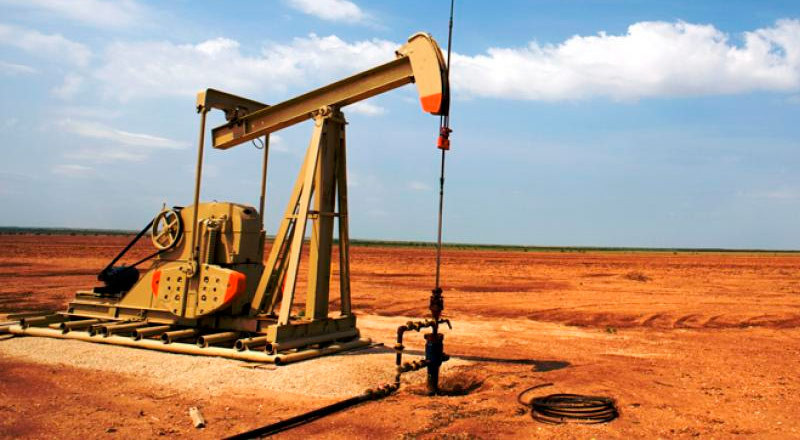 Petróleo de Texas baja un 5,8 %, hasta 76 dólares, por acuerdo de paz entre Estados Unidos e Irán