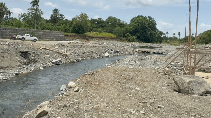 Continua extracción en río Camú a pesar del operativo