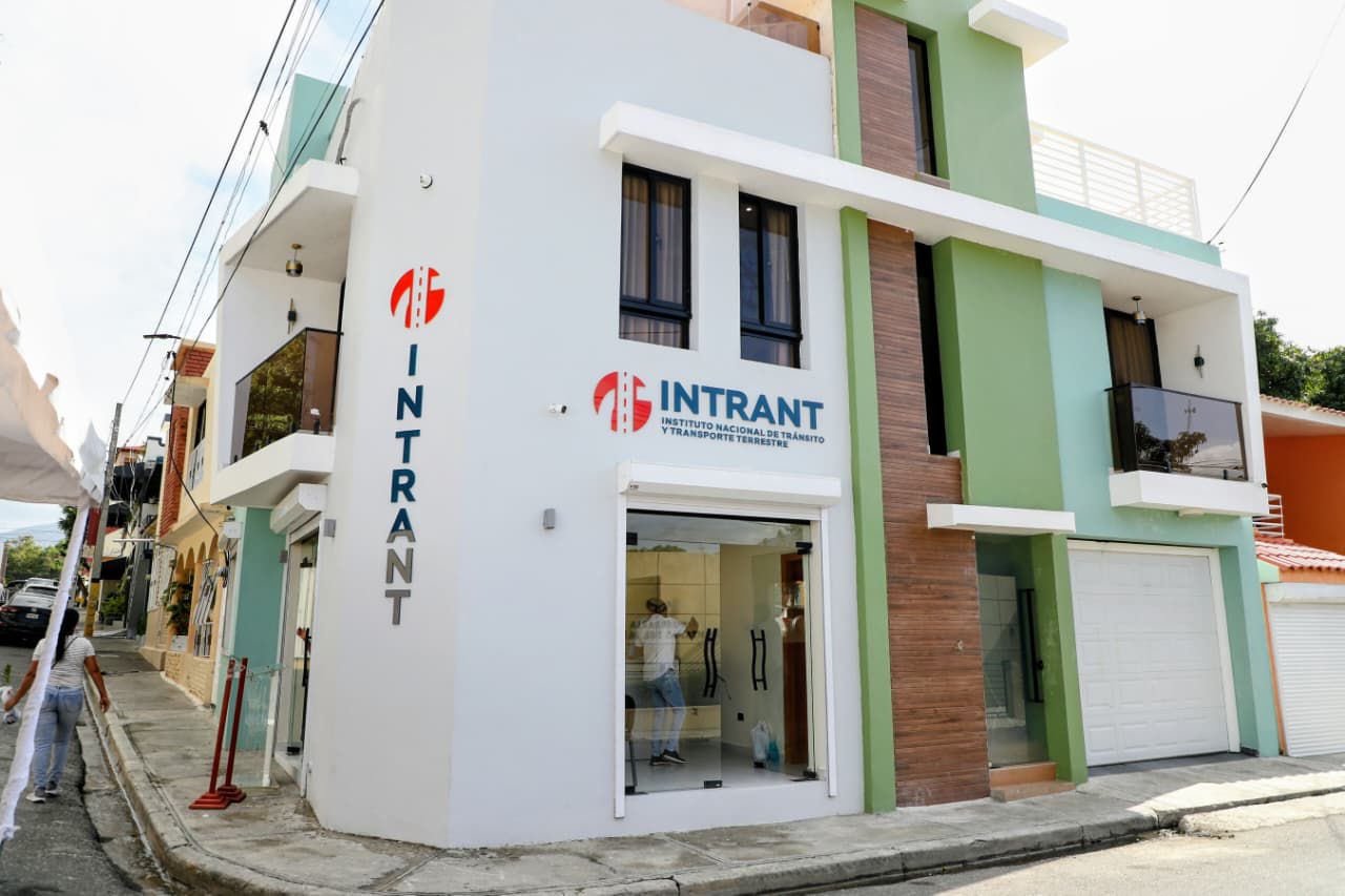 Intrant inaugura en Ocoa una oficina de licencias de conducir