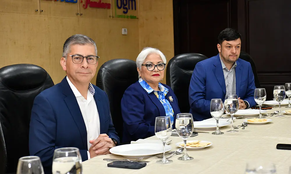 El final de los generales sin funciones en la PN y los especialismos