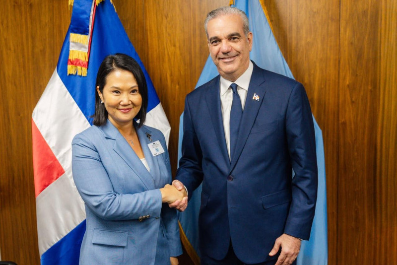 Abinader se reúne con la presidenta de Perú en Nueva York
