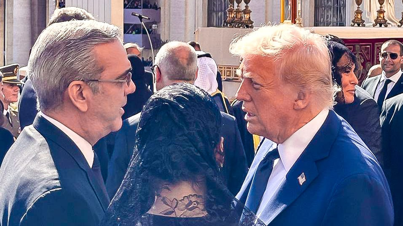 Trump califica a Abinader como «un gran hombre» y destaca labor de embajadora de EE. UU. en RD
